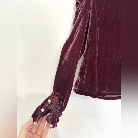 WAYF Erika Puff Sleeve Meridian maroon Velvet Top XS crushed velvet holiday - Picture 2 of 4